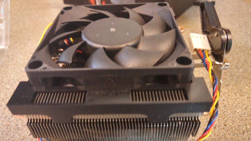 amd-fx8350-retail-heatsink-fan